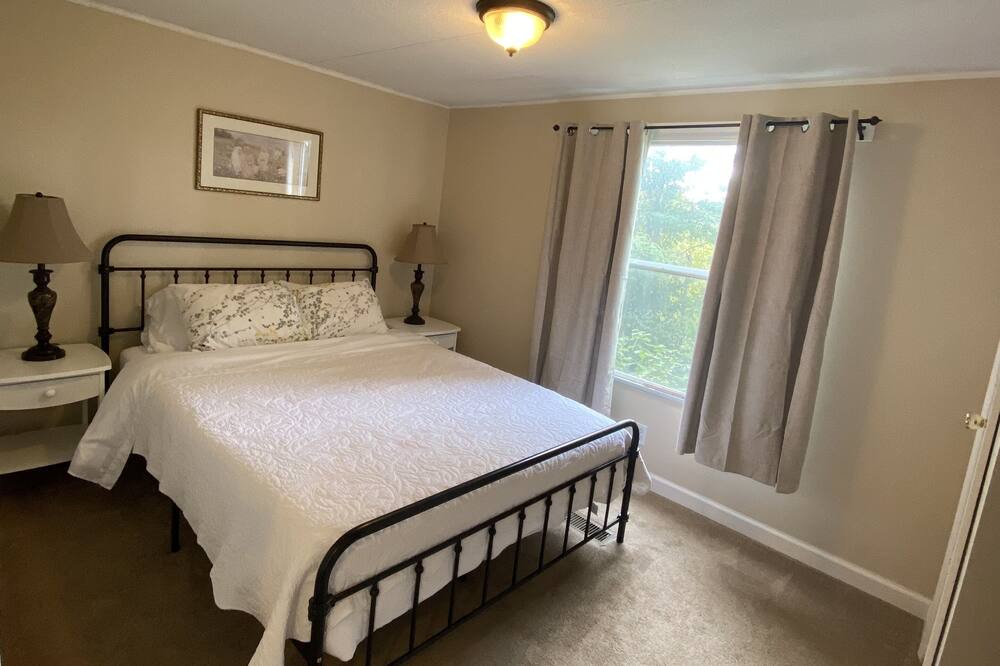 Photo of Bedroom in Ferrisburg