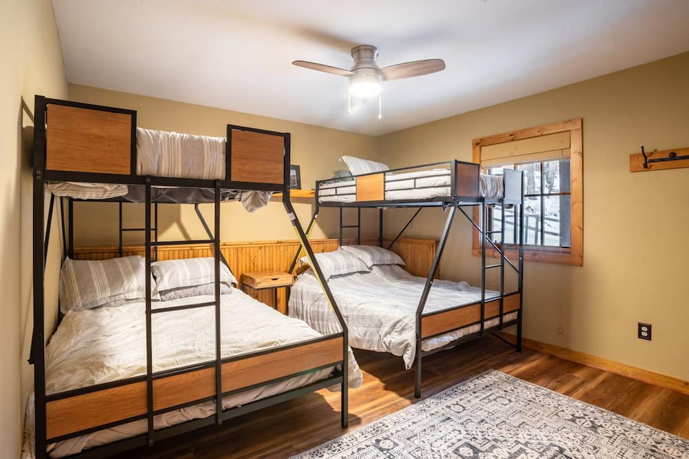 Photo of Bedroom in Almont