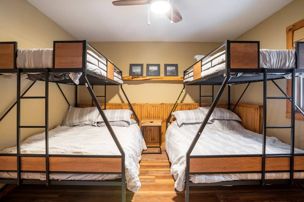 Photo of Bedroom in Almont