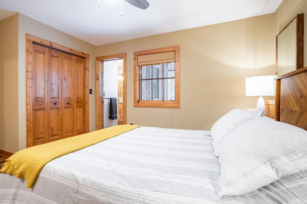 Photo of Bedroom in Almont