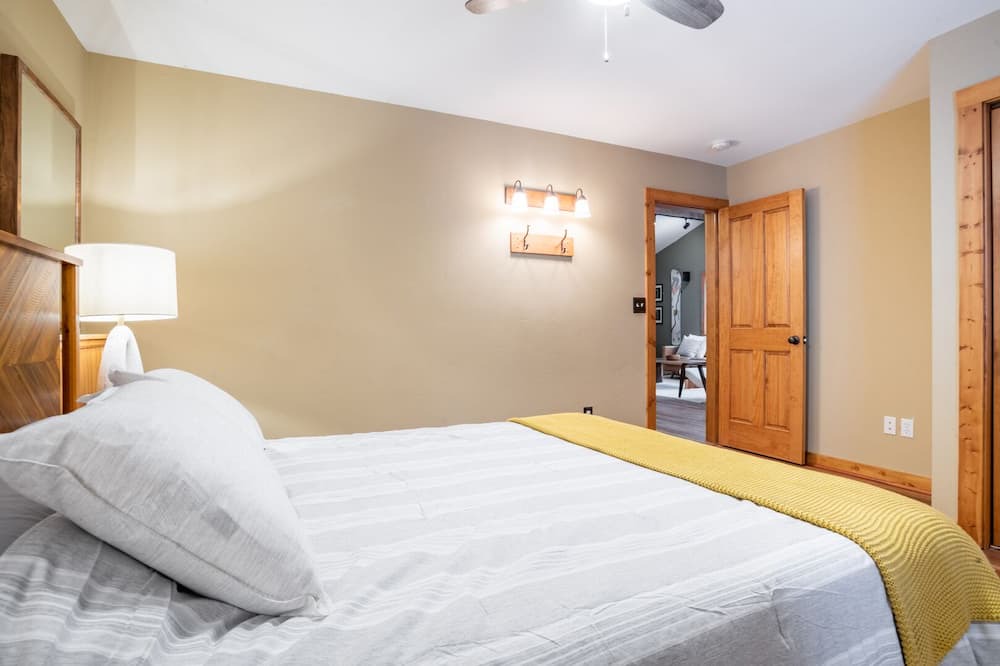 Photo of Bedroom in Almont