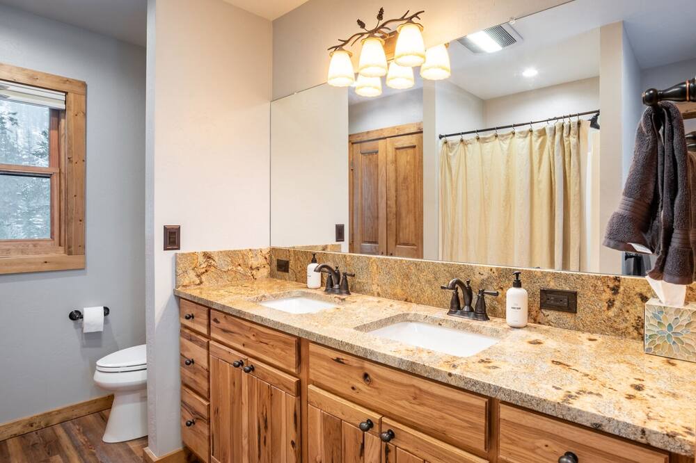 Photo of Bathroom in Almont