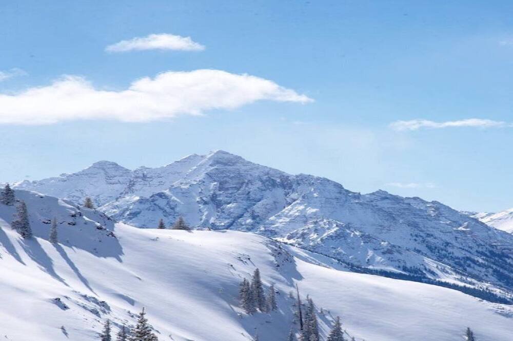 Photo of Others in Aspen