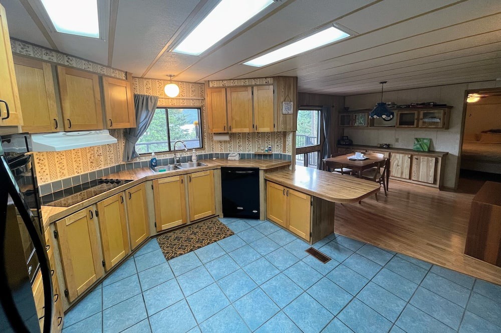 Photo of Kitchen in Anglemont