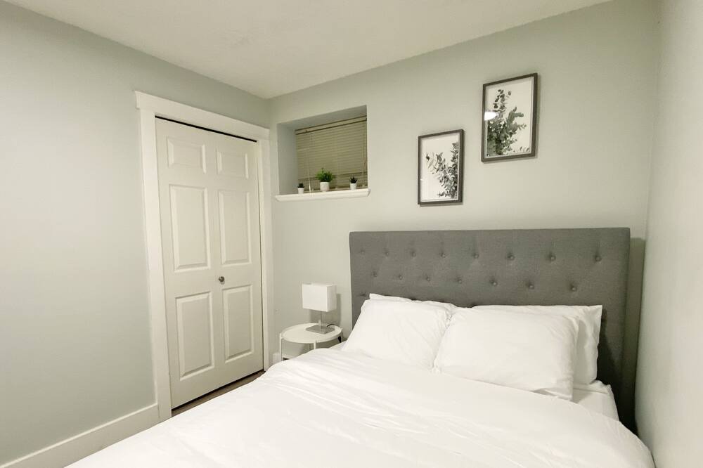 Photo of Bedroom in Saanich West