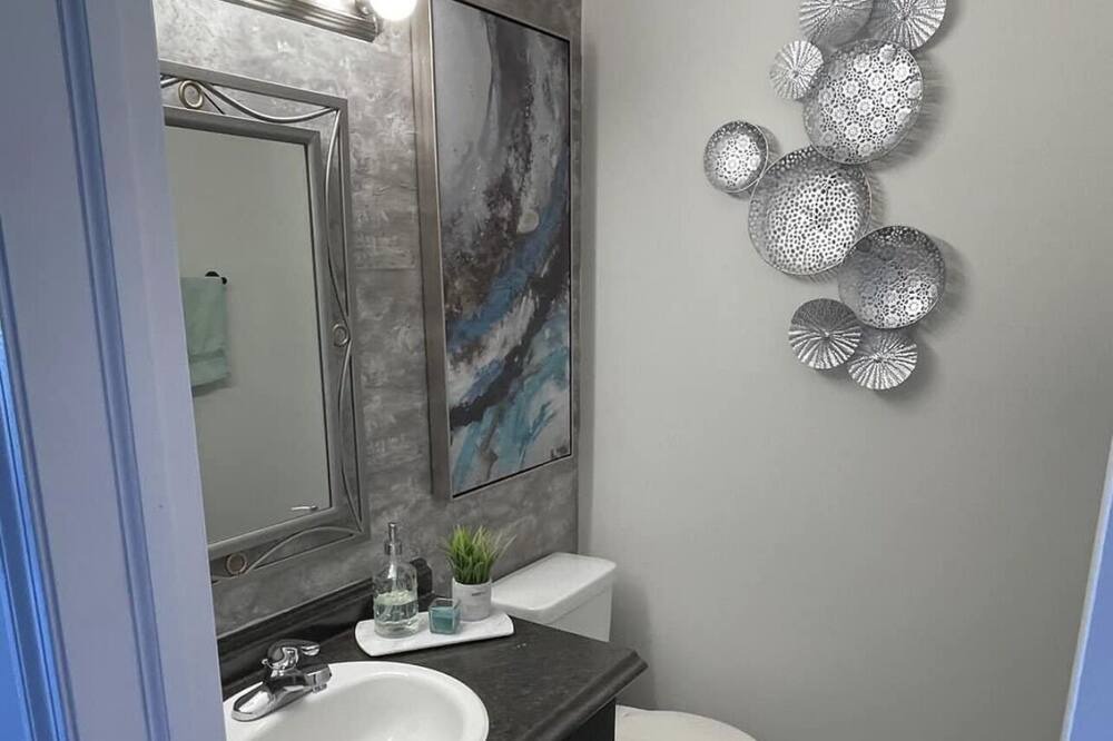 Photo of Bathroom in Morinville
