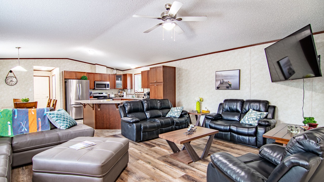 Photo of Livingroom in Sylvan Lake