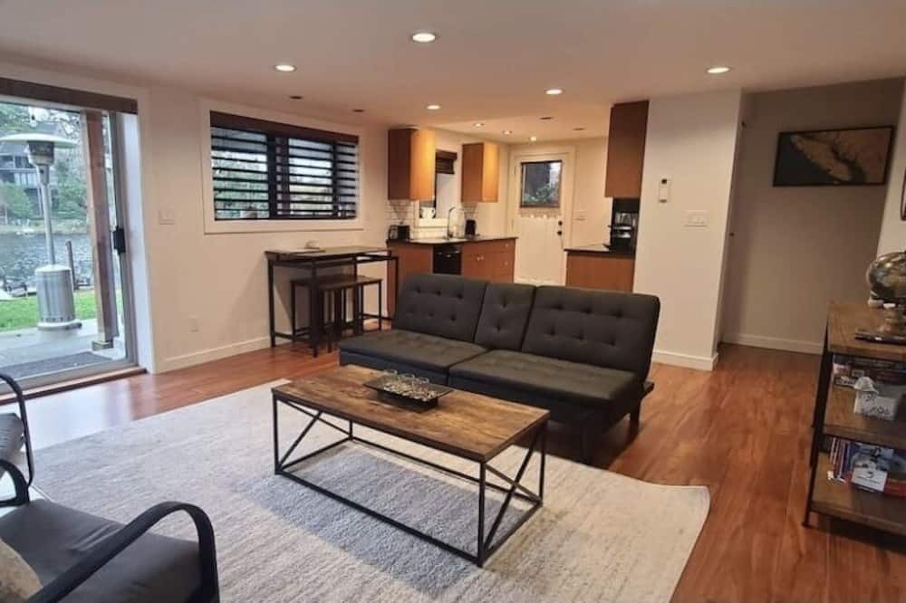 Photo of Livingroom in Langford