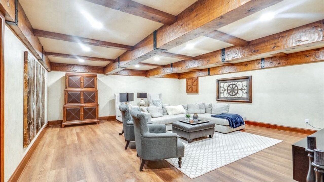 Photo of Livingroom in Olmsted Falls