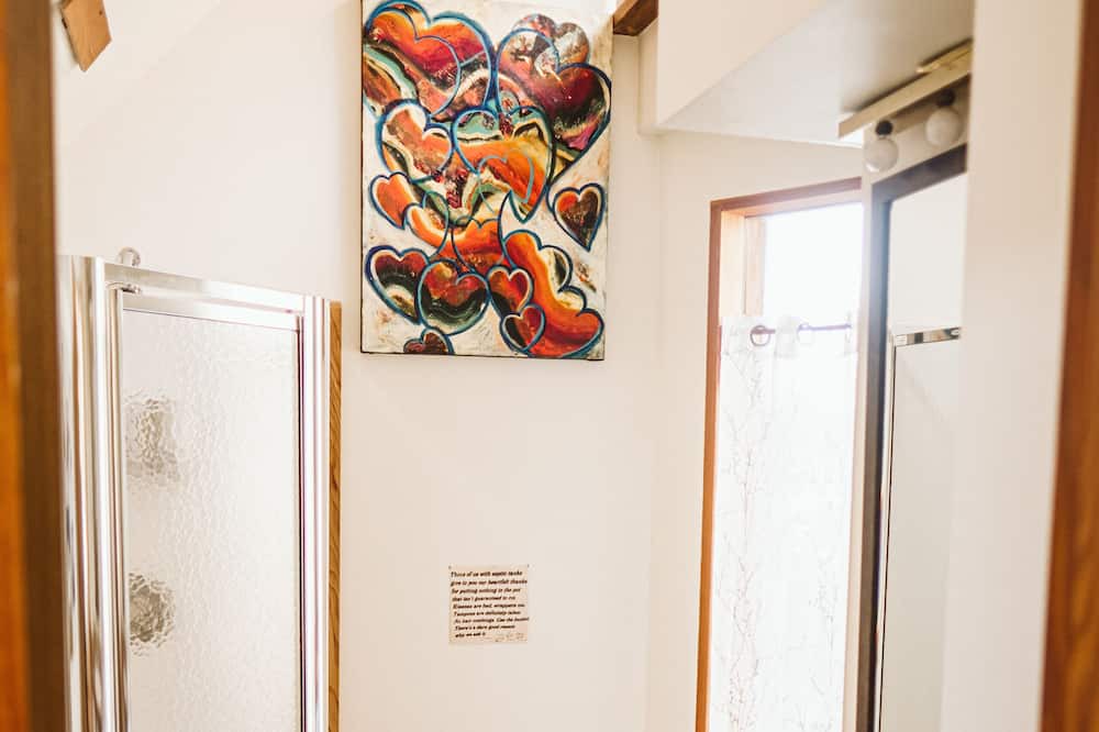 Photo of Bathroom in Galiano