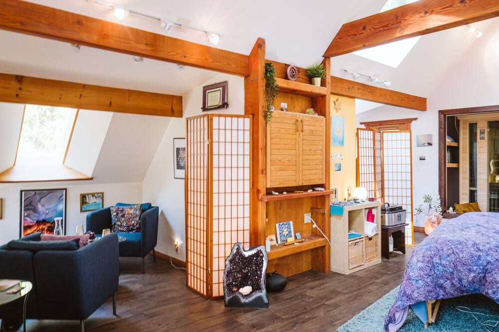 Photo of Bedroom in Galiano