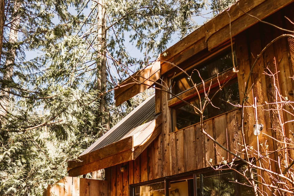 Photo of Patio Balcony in Galiano