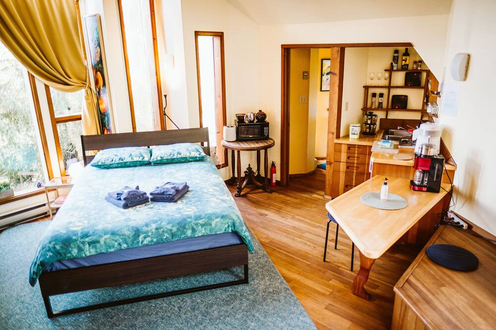 Photo of Bedroom in Galiano