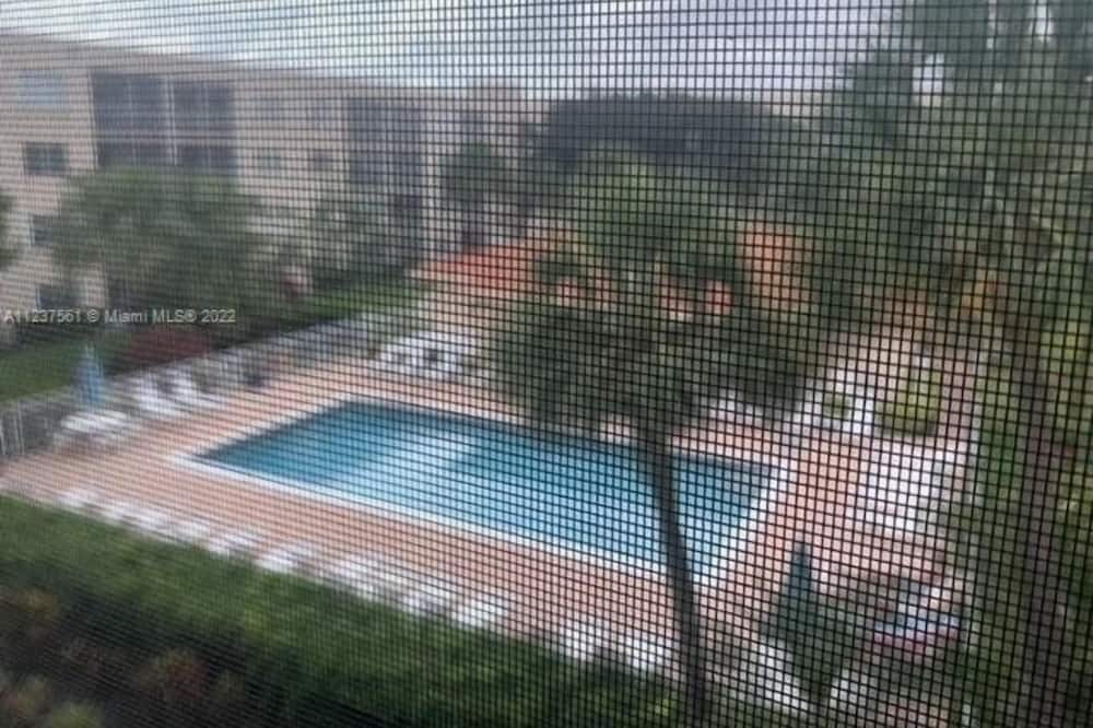 Photo of Others in Bel Air