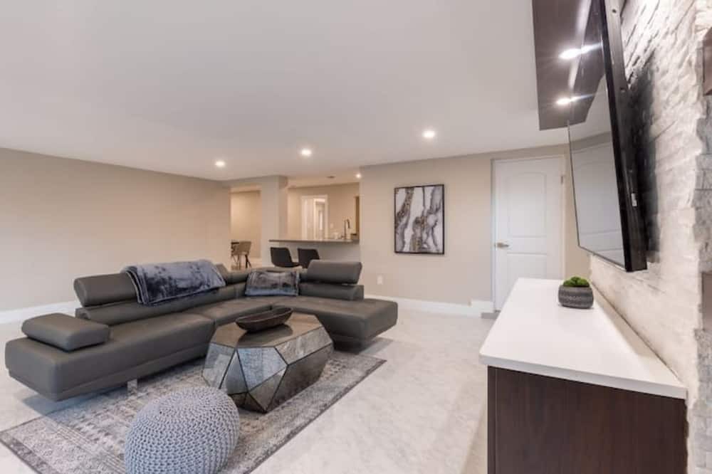 Photo of Livingroom in Garden Isles
