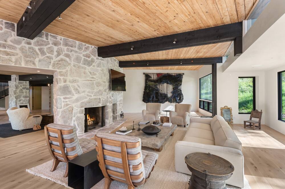 Photo of Livingroom in Red Mountain
