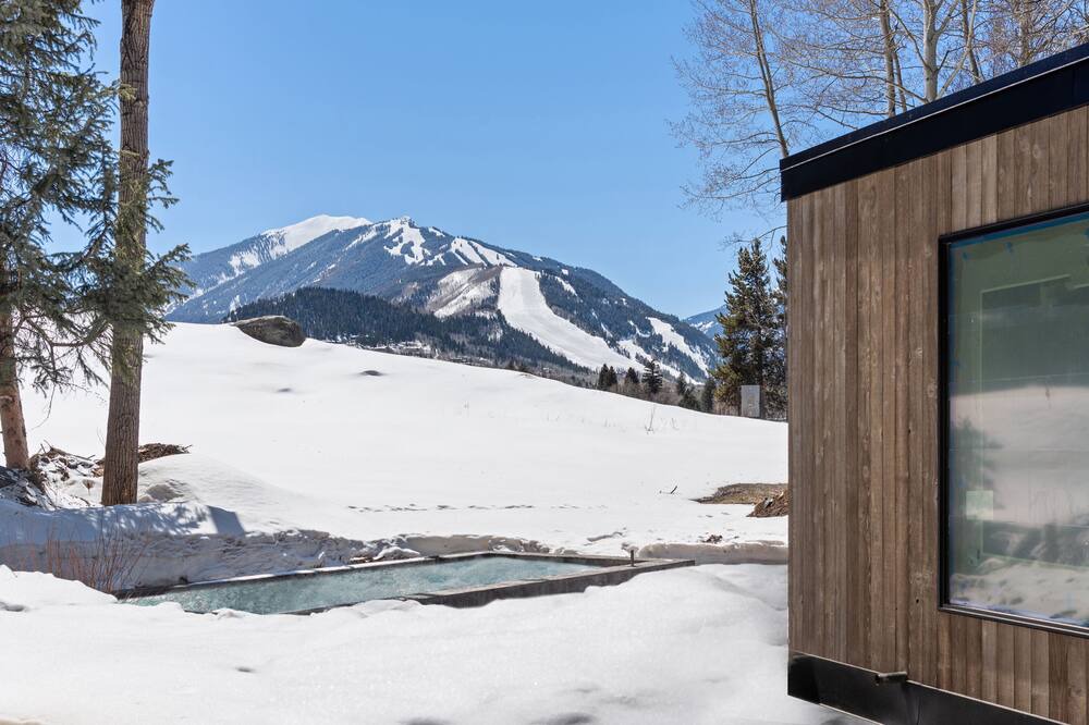 Photo of Outdoor in Red Mountain