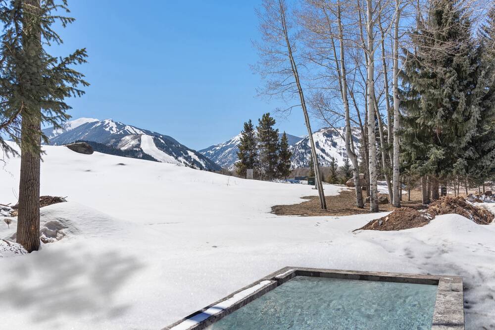 Photo of Outdoor in Red Mountain