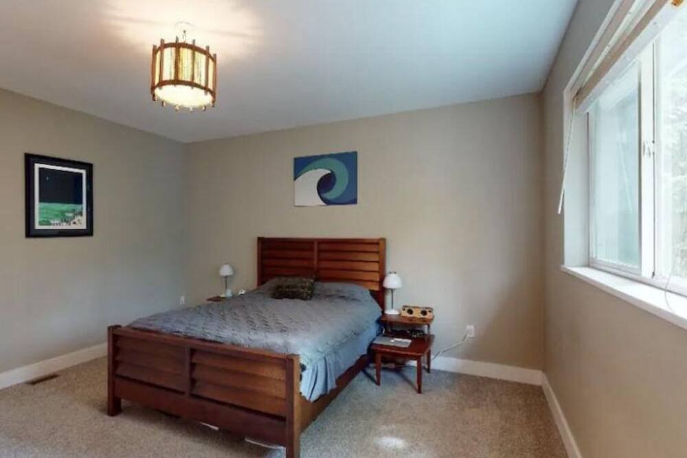 Photo of Bedroom in Brackendale