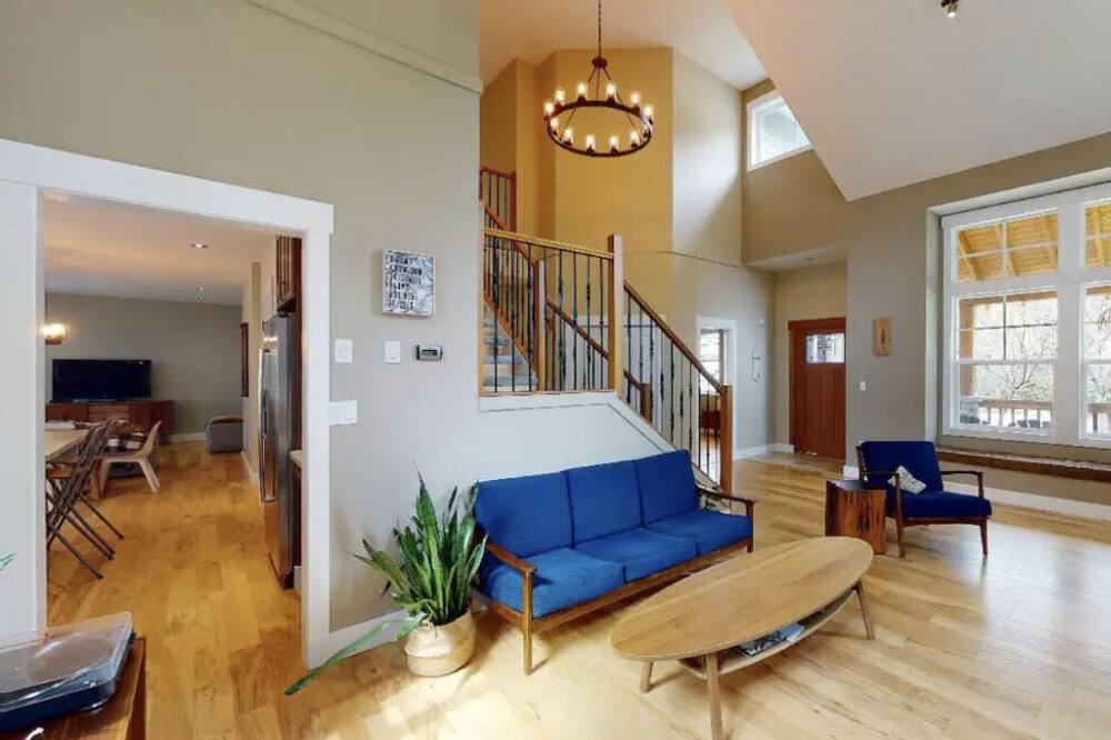 Photo of Livingroom in Brackendale