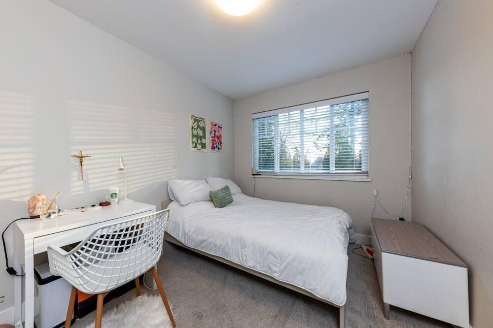 Photo of Bedroom in Crescent Beach
