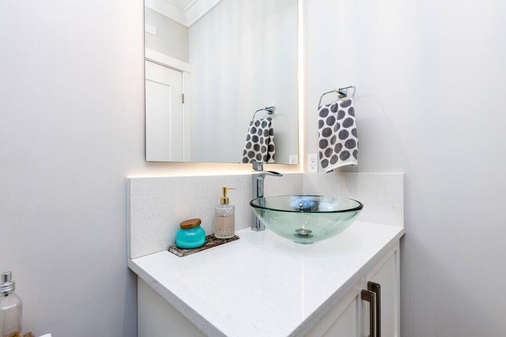 Photo of Bathroom in Crescent Beach