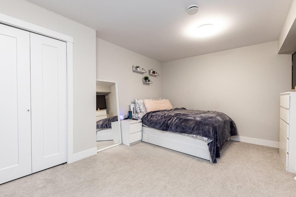 Photo of Bedroom in Crescent Beach