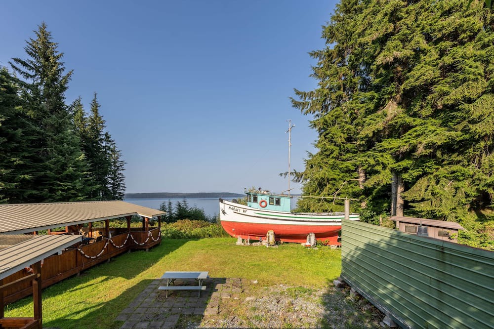 Photo of Others in Alert Bay