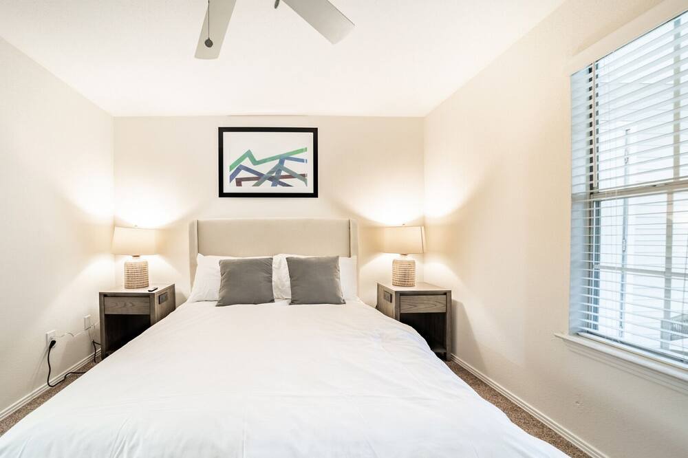 Photo of Bedroom in North Royalton
