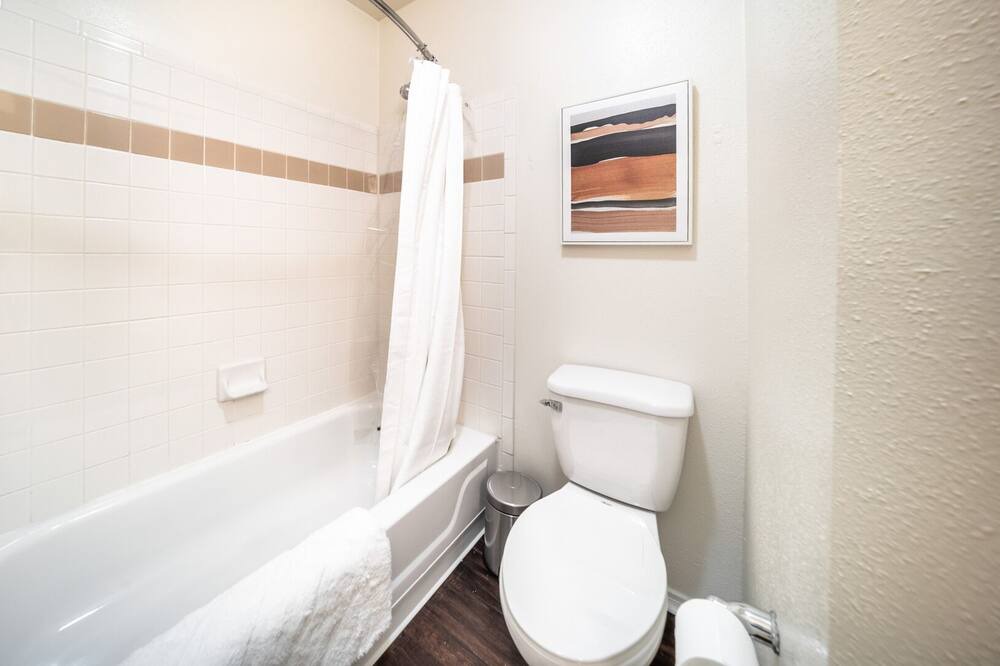 Photo of Bathroom in North Royalton