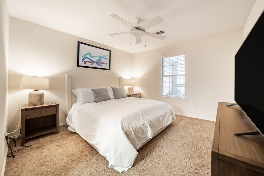 Photo of Bedroom in North Royalton