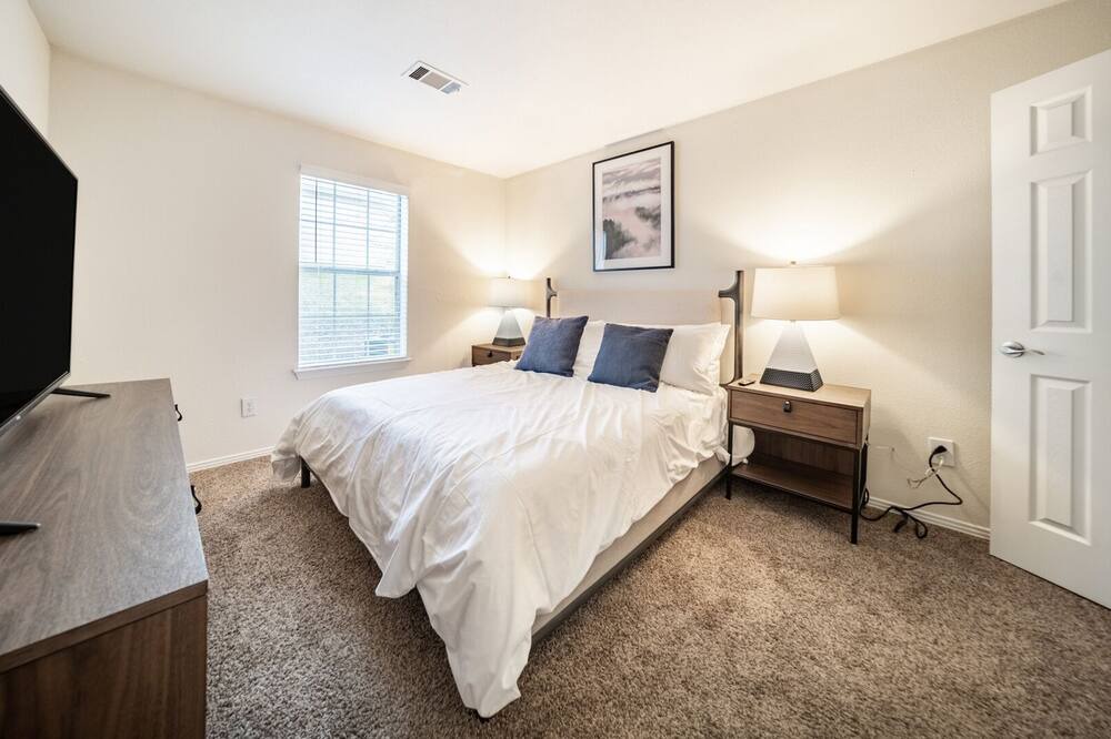 Photo of Bedroom in North Royalton