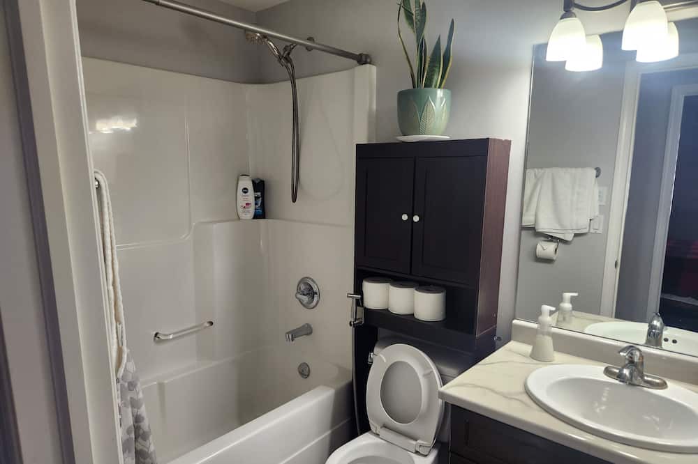 Photo of Bathroom in North Industrial