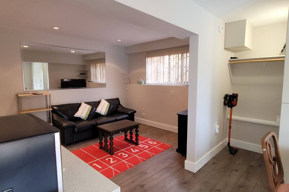 Photo of Livingroom in Dollarton