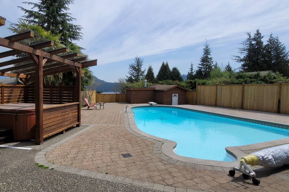 Photo of Outdoor in Dollarton