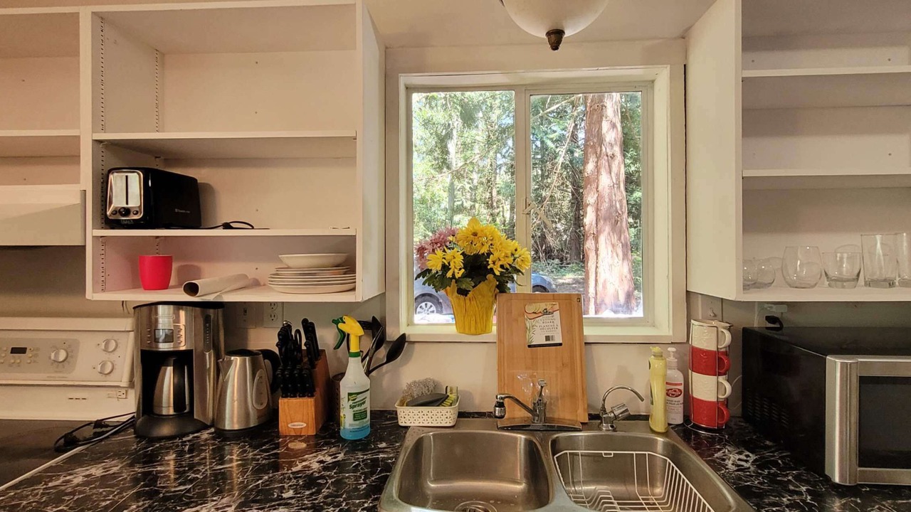 Photo of Kitchen in Sliammon