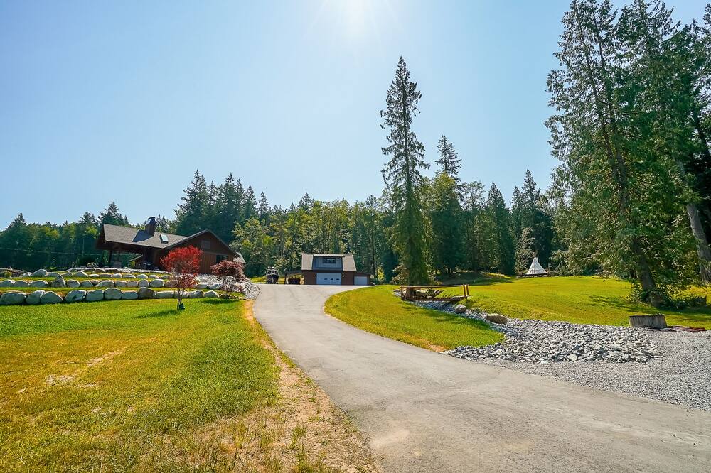 Photo of Outdoor in Mission