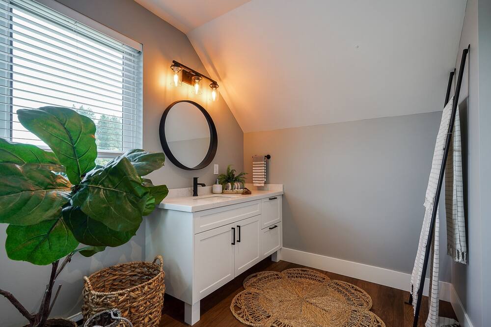 Photo of Bathroom in Mission