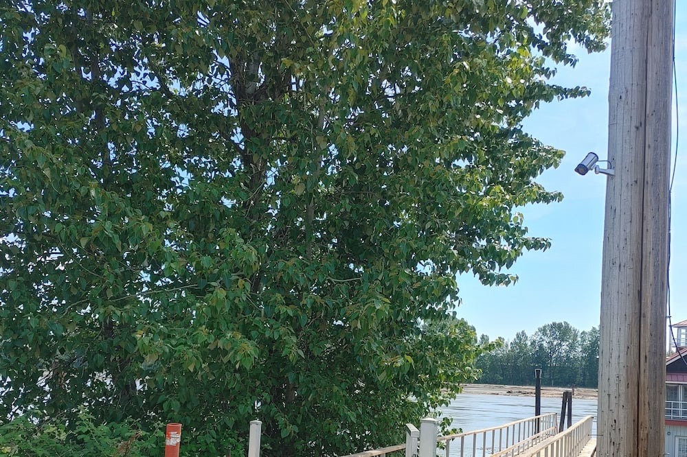 Photo of Outdoor in Queensborough