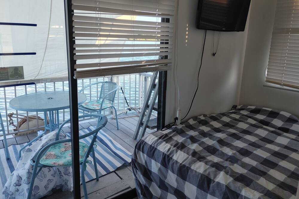 Photo of Bedroom in Queensborough
