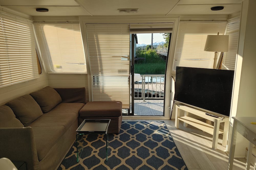 Photo of Livingroom in Queensborough