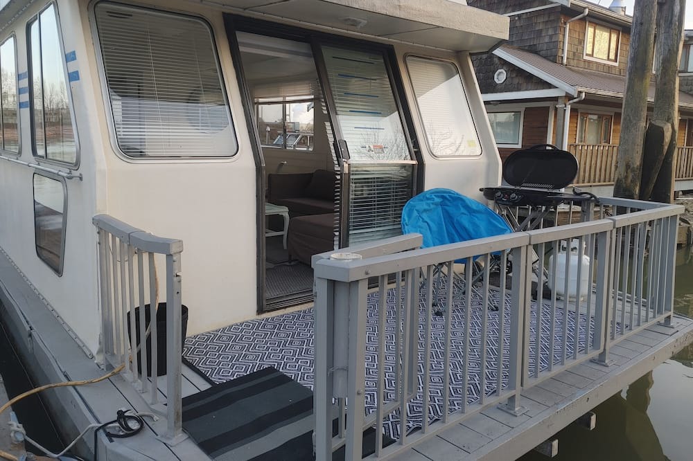 Photo of Outdoor in Queensborough