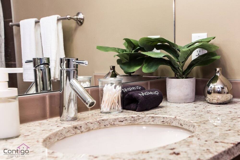Photo of Bathroom in Leduc