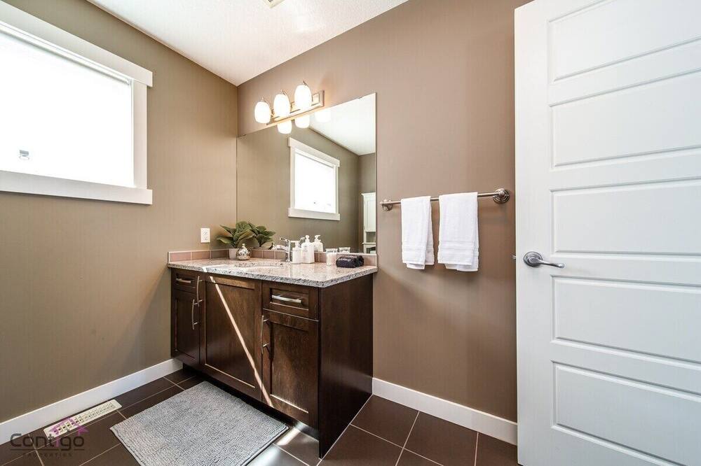 Photo of Bathroom in Leduc