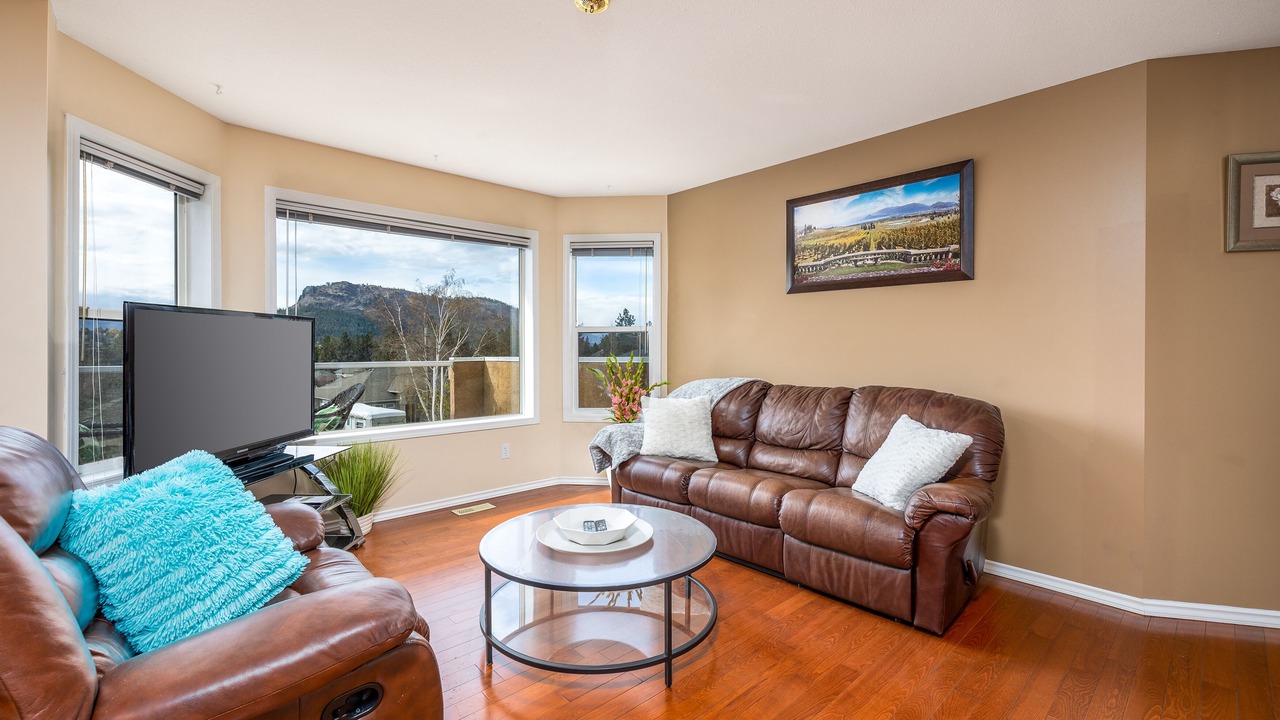 Photo of Livingroom in West Kelowna Estates