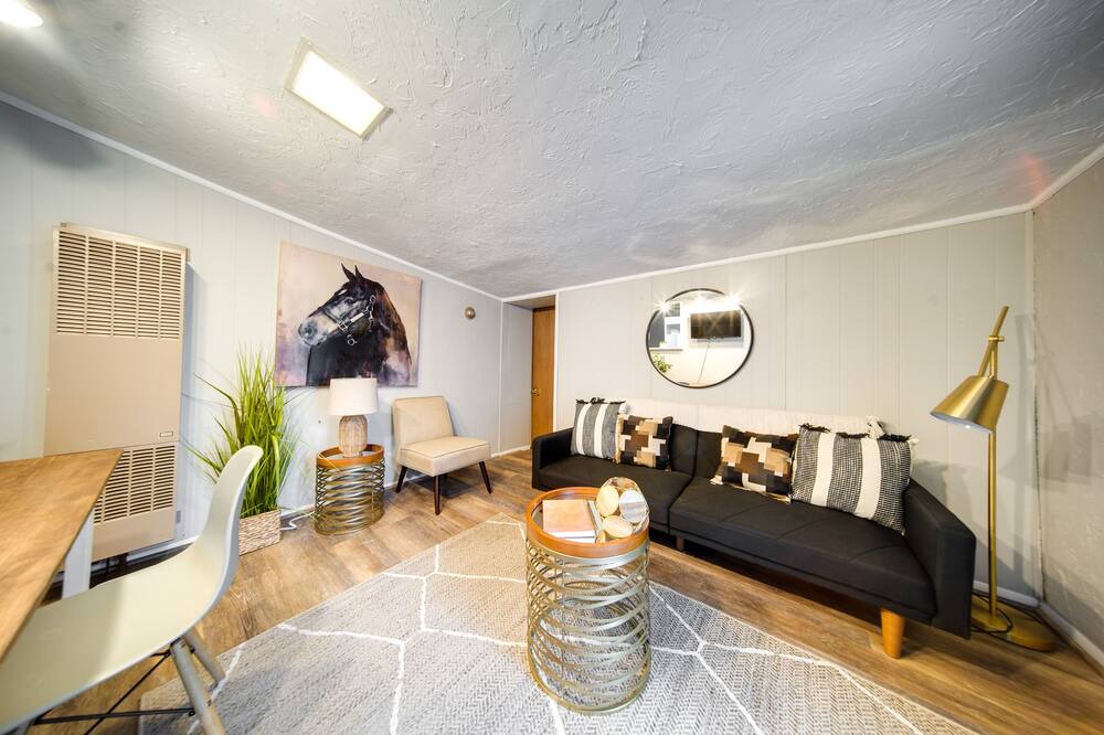 Photo of Bedroom in Mayfield Heights