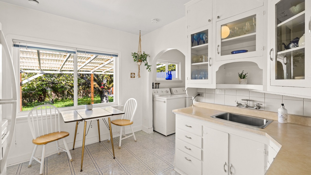Photo of Kitchen in Esquimalt