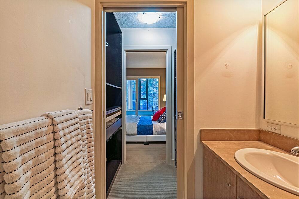 Photo of Bathroom in Yaletown