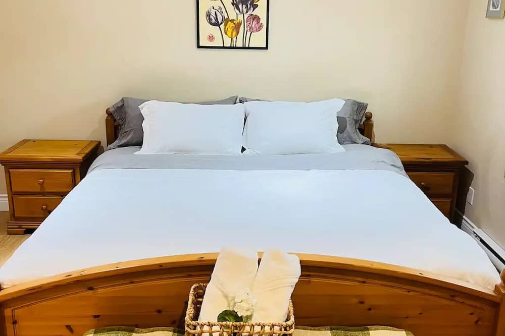 Photo of Bedroom in Delta