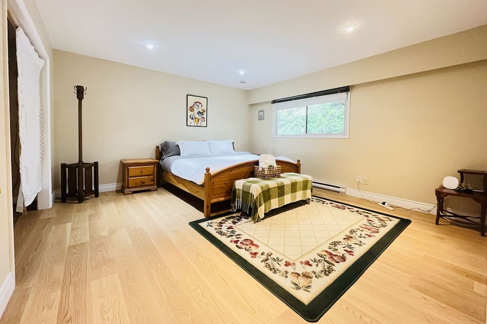Photo of Bedroom in Delta